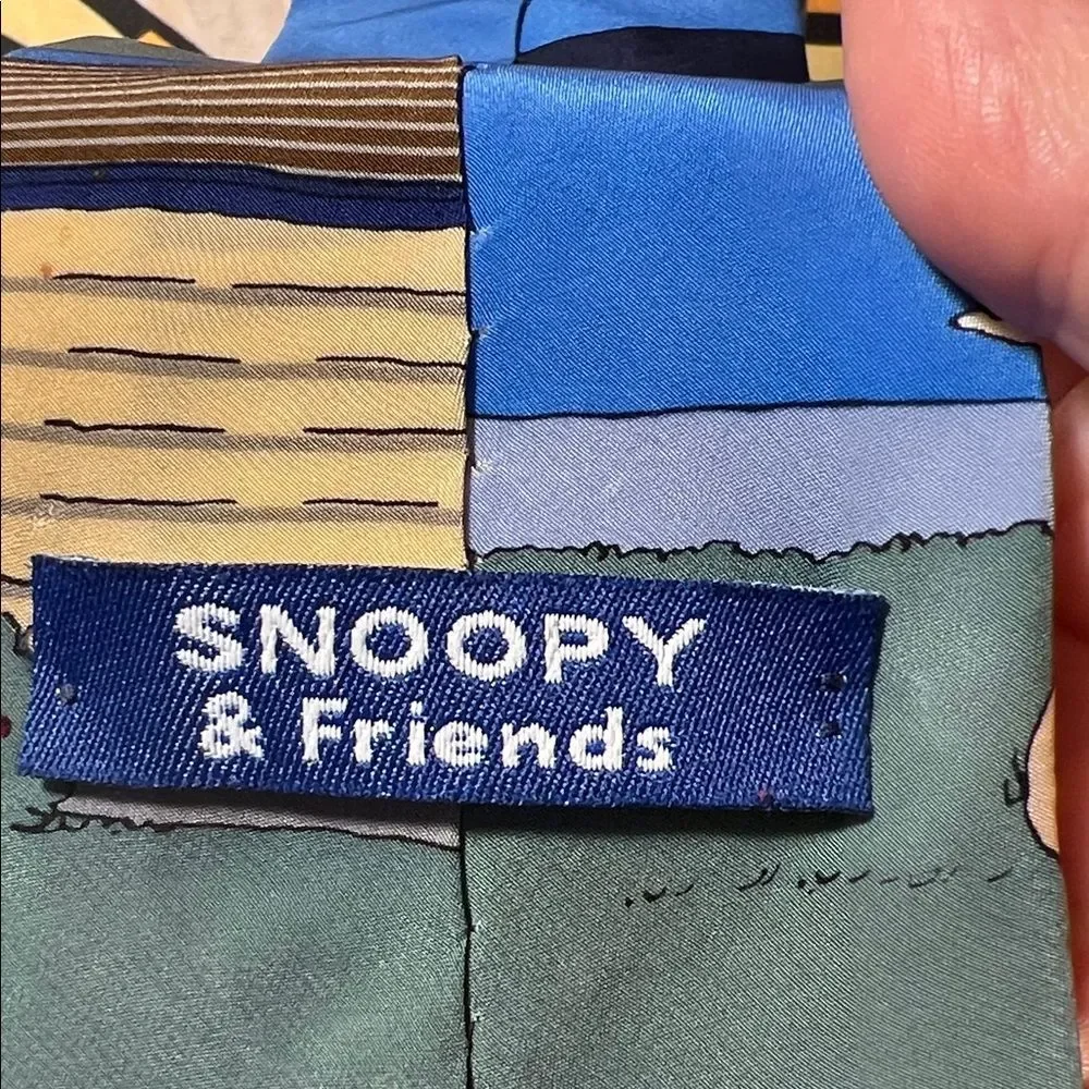 Vintage Peanuts Snoopy and Friends Mortgage Sweet Mortgage Silk Tie 4